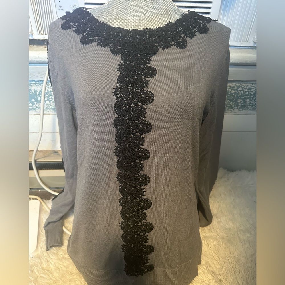 ⭐️ 3/$20 Women’s Top